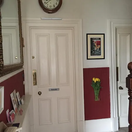 Feversham Guest house 4*